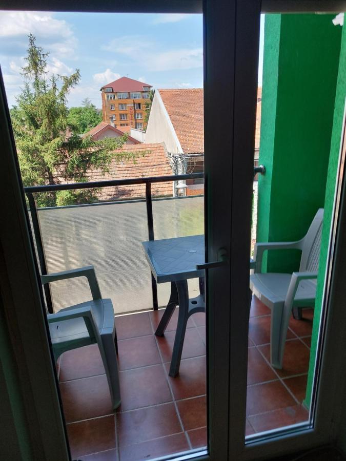 Oaza Mira + Free Parking Apartment Novi Sad Exterior photo